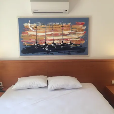 No 111 Boutique Hotel *