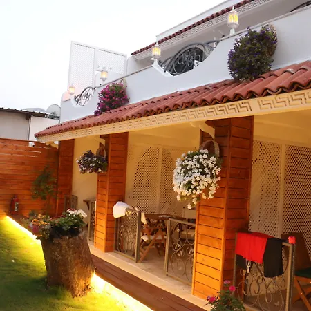 Hotel No 111 Boutique Golturkbuku