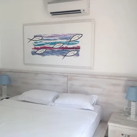 Hotel No 111 Boutique *