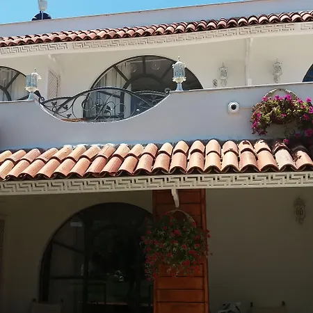 No 111 Boutique Hotel *