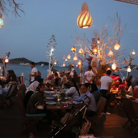 No 111 Boutique Hotel Golturkbuku