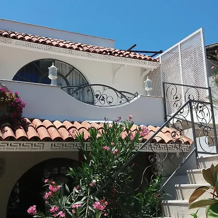 No 111 Boutique Hotel *